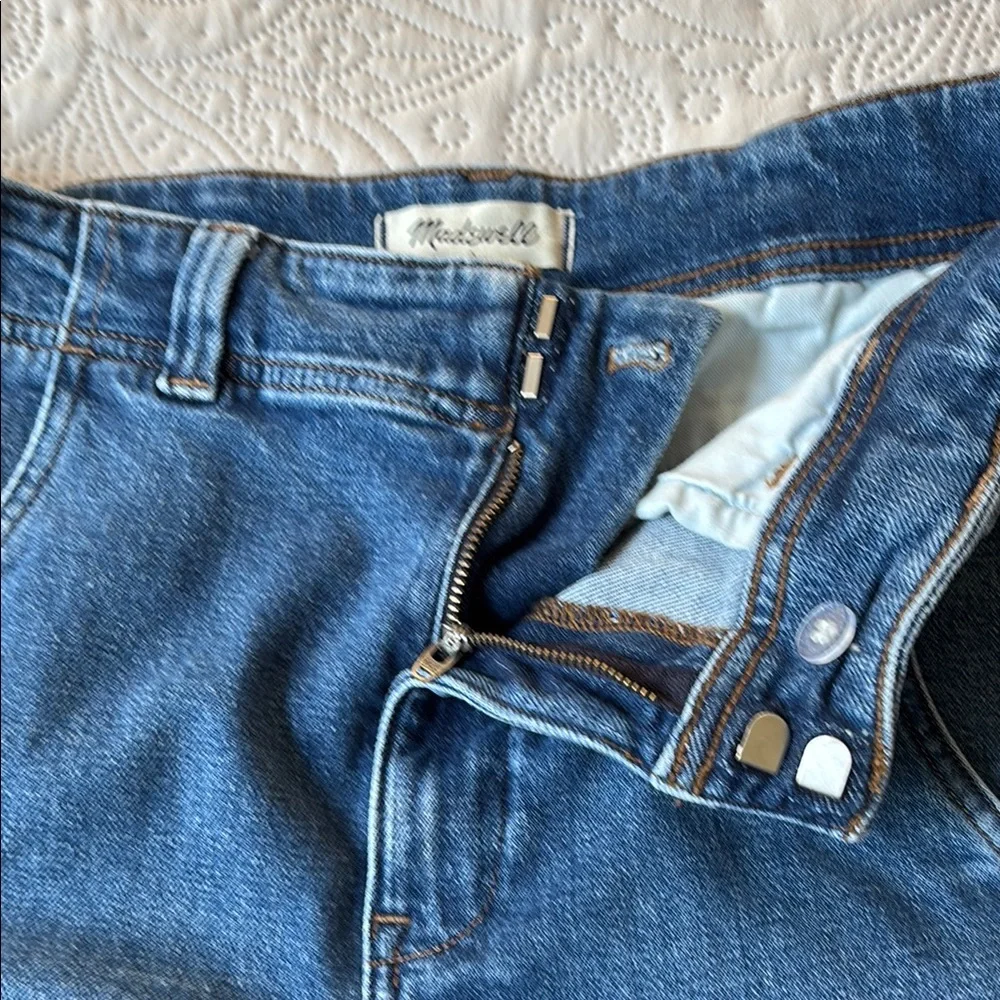 NWOT Madewell Blue Straight Jeans - Picture 2 of 4